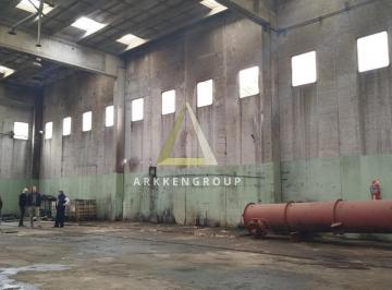 Bodega-Galpón · 700m² · Galpón en Alquiler en El Triangulo