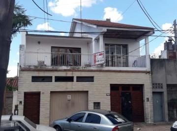 LOK-LOK-135_2 · Casa Para 2 Familias en Venta en Ramos Mejia Sur