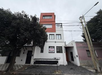 Departamento · 60m² · 2 Ambientes · Venta – Departamento de 1 Dormitorio con Espacio Para Escritorio en Barrio San Martín