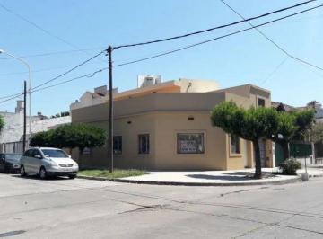 LOK-LOK-260_2 · Casa en Venta en Ramos Mejia Sur