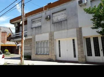 LOK-LOK-279_2 · Casa en Venta en Ramos Mejia