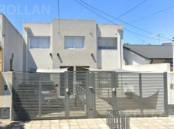 Casa · 110m² · 4 Ambientes · 1 Cochera · Imperdible Duplex Moderno 4 Amb con Jardin