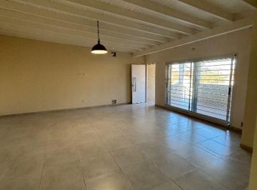 Casa de 3 ambientes, Berazategui · Casa PH Alquiler Berazategui Oeste