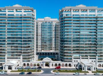 Departamento · 4 Ambientes · Apartamento en Venta Imperiale 3 Suites Servicios de Lujo