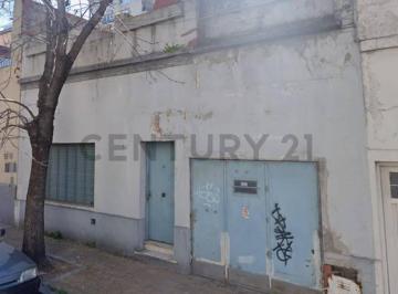 Terreno · 149m² · Vende - Lote en Saavedra - Oportunidad