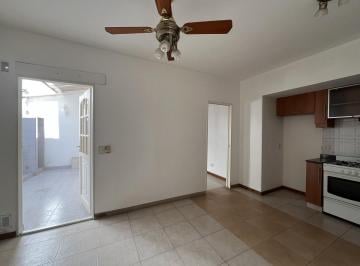 Departamento · 30m² · 2 Ambientes · PH Planta Baja con Patio - Consulte Apto Crédito
