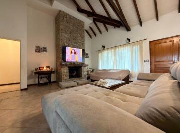 Casa · 250m² · 4 Ambientes · 2 Cocheras · Comfortable Casa 4amb + Pileta - Fondo a Pulmón - La Concepcion Luján