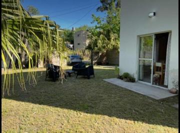 Casa · 50m² · 2 Ambientes · Casa en Alquiler - 1 Dormitorio 1 Baño - 400 m - Tigre