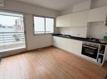 Departamento · 69m² · 2 Ambientes · Departamento de 2 Amplios Ambientes con Balcón Corrido