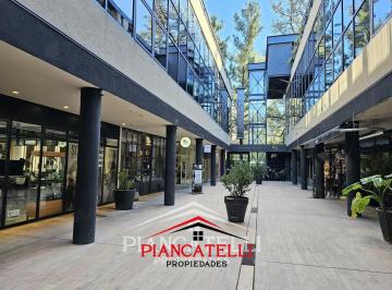 Local comercial · 60m² · 1 Ambiente · 1 Cochera · Venta de Local en Parque Leloir Sobre Av Martin Fierro