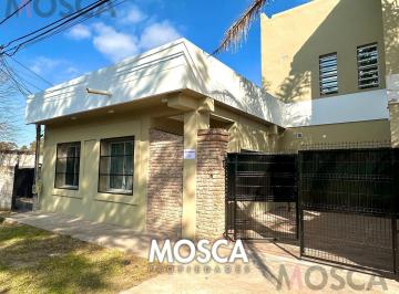Casa · 48m² · 2 Ambientes · 1 Cochera · Casa en Alquiler Moreno