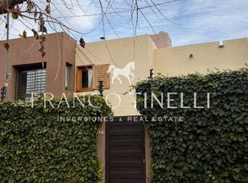 Casa de 7 ambientes, Chacras de Coria · Casa en Venta en Chacras de Coria - 4 Dorm. - Apta Credito Hipotecario