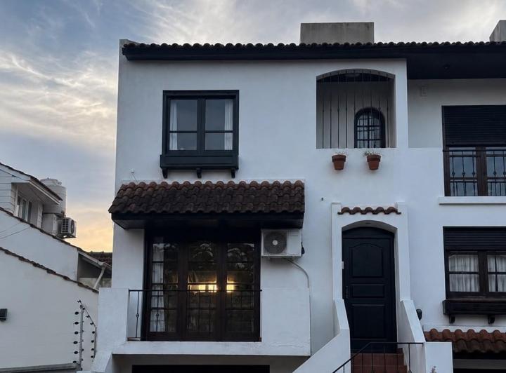Casa · 110m² · 4 Ambientes · 1 Cochera