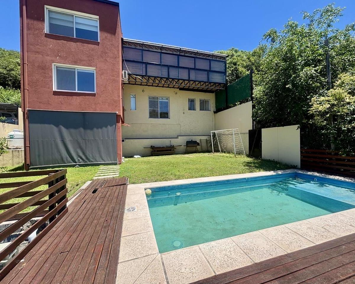 Rio Ceballos Casa Moderna con Pileta, Apta Crédito
