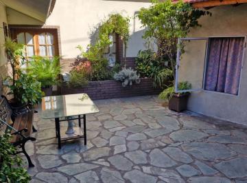 Casa · 154m² · 5 Ambientes · 1 Cochera · Casa en Venta