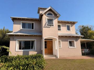 Casa · 175m² · 5 Ambientes · 3 Cocheras · Casa en Venta con Dependencia y Gran Lote