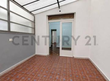 Departamento · 80m² · 4 Ambientes · Venta Departamento 4 Ambientes C/ Balcon y Patio Cubierto/ Villa Crespo