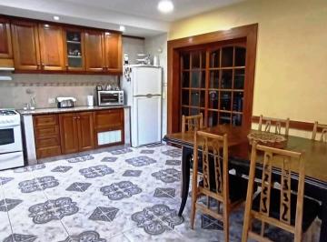 Casa · 193m² · 4 Ambientes · 4 Cocheras · Casa en Venta en Derqui, Pilar.