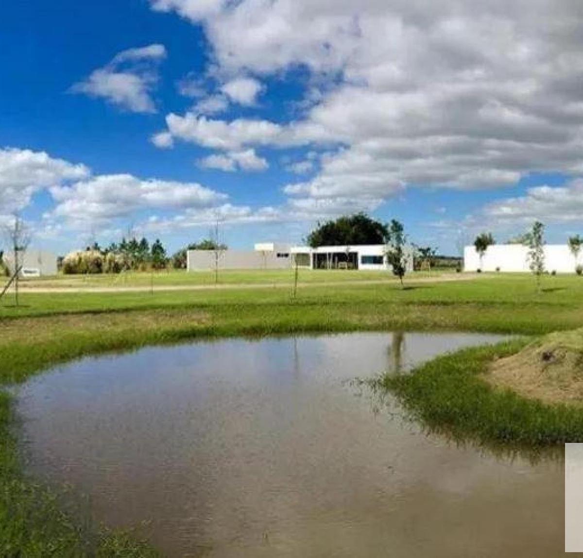 Campos De La Enriqueta, Campos de la Enriqueta, La Plata