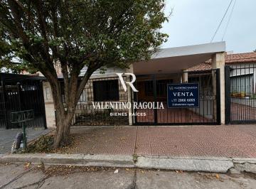 Casa · 110m² · 4 Ambientes · 1 Cochera · Venta Chalet 4 Ambientes Totalmente Refaccionado en Ciudad Jardín