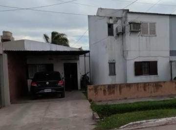 Casa de 5 ambientes, Villa Ángela · Casa de Dos Plantas en Venta