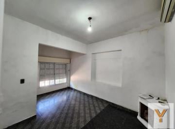 Casa · 130m² · 4 Ambientes · 2 Cocheras · Casa en Venta - 3 Dorm. 1 Baño - Longchamps