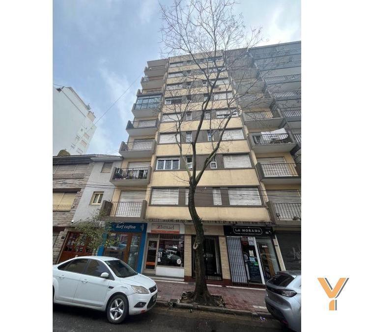 Lamadrid e/ Falucho y Gascon al 2400