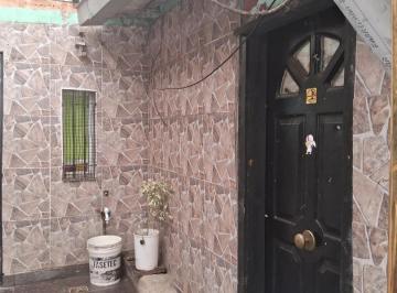 Casa · 70m² · 3 Ambientes · 5 Cocheras · Disponible Ya! Barrio Los Cables