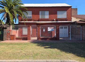 Casa · 160m² · 4 Ambientes · 2 Cocheras · Venta Casa 3 Habitaciones y Gran Fondo, San Miguel
