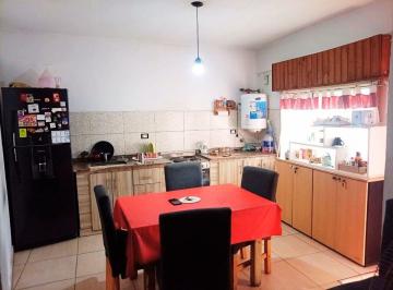 PH · 108m² · 3 Ambientes · 1 Cochera · Venta PH 2 Deptos 3 y 4 Amb en Block Lanus