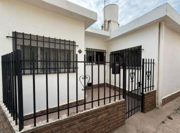 Casa · 81m² · 4 Ambientes · Venta Casa 2 Dorm. - Unquillo