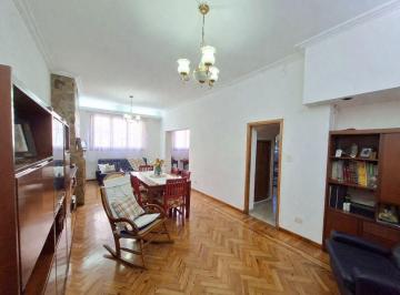 Casa · 175m² · 4 Ambientes · Casa 4 Amb. en Venta en Liniers – Apto Crédito.