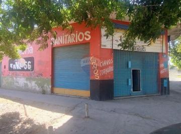 Local comercial · 180m² · 3 Cocheras · Local Comercial en Lote Propio de 226 m²