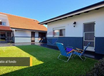 Casa · 208m² · 4 Ambientes · 2 Cocheras · Casa 5 Amb C/ Quincho Doble Cochera y Playroom
