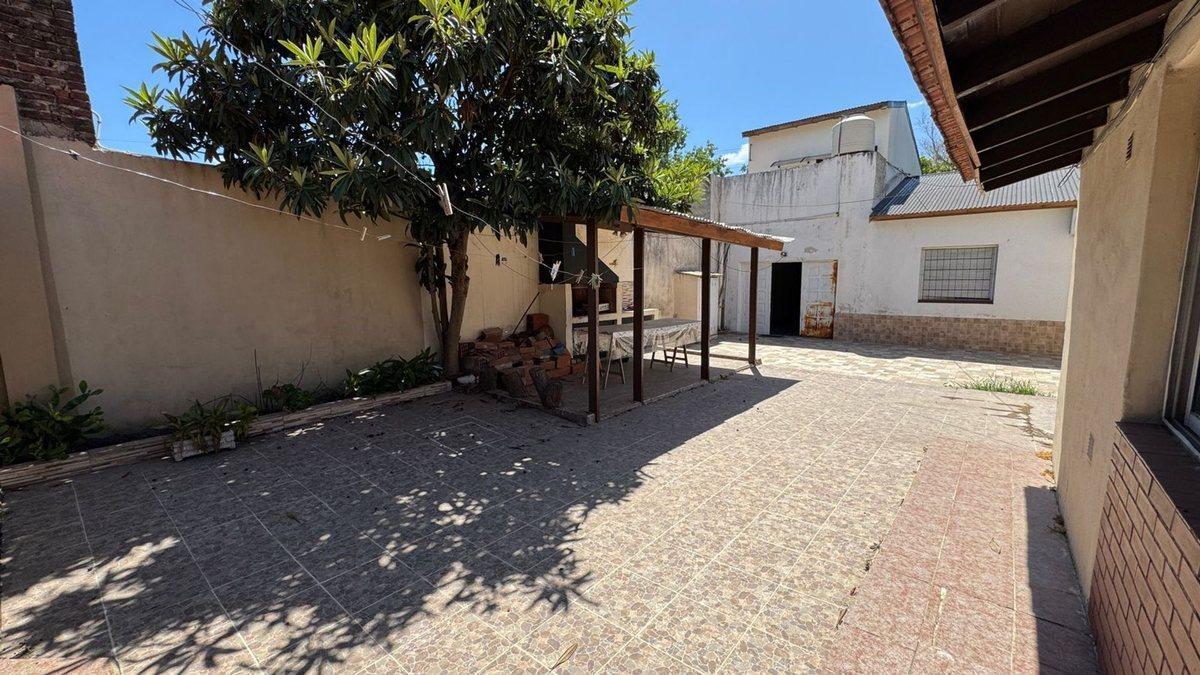 Maestra Catalina Rodríguez 800,  Lomas de Zamora, Lomas de Zamora