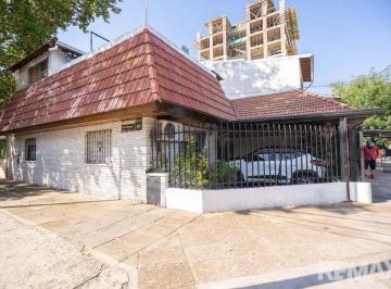 Casa · 90m² · 4 Ambientes · 2 Cocheras · Casa 4 Amb Caseros Centro Doble Cochera Apto Créd.