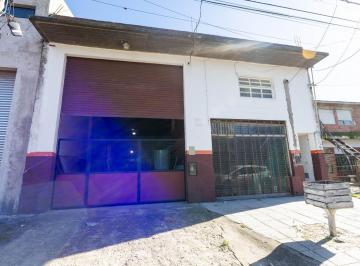 Local comercial · 6 Ambientes · Venta Excelente Local con Galpón Mariano Acosta Al 3600