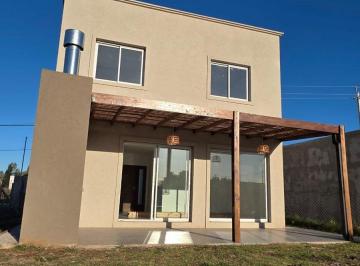Casa · 95m² · 5 Ambientes · 1 Cochera · Venta Casa 5 Amb Estrenar Barrio Semi Cer Cardales