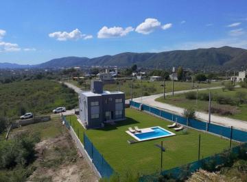 Casa · 160m² · 11 Ambientes · Casa a Estrenar 3 Dorm Pileta y Vista San Antonio