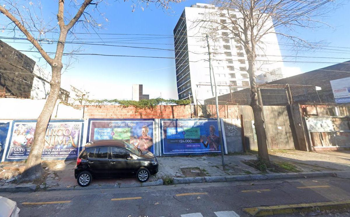 Quilmes e/ Ferreyra y Del Tigre, Pompeya, Capital Federal