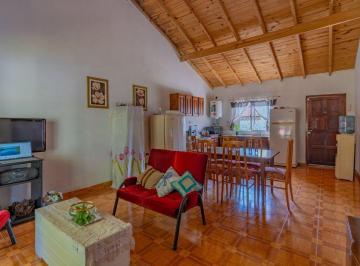 Casa · 63m² · 3 Ambientes · 2 Cocheras · Venta Casa 3 Ambientes Las Dalias Apta Credito