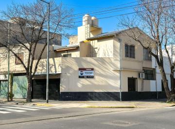 Casa · 234m² · 5 Ambientes · 2 Cocheras · Venta Casa 5 Amb con 2 Cocheras Pompeya