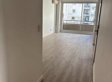 Departamento · 32m² · 1 Ambiente · Alquiler Anual - Apto Profesional Palier Semi Privad