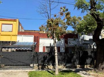Casa · 90m² · 3 Ambientes · 2 Cocheras · Casa en Venta en Villa Maipu