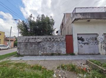 Casa · 122m² · 3 Ambientes · 1 Cochera · Venta Casa Familiar Lote Propio en Bernal