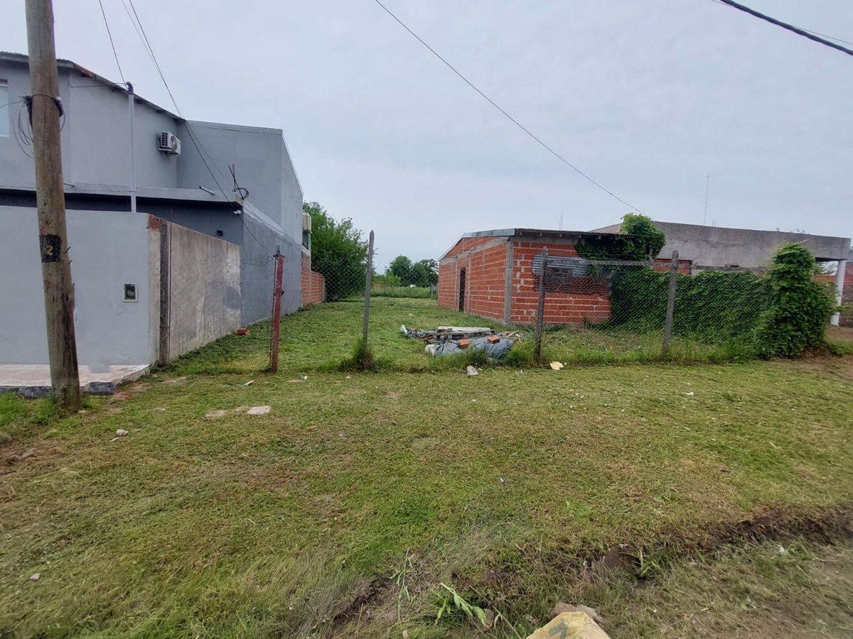 Juan Cruz Varela 1500, Glew, Almirante Brown