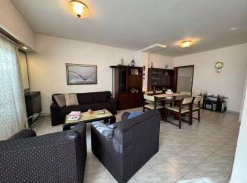 Casa · 101m² · 4 Ambientes · 1 Cochera · Casa 4 Amb / Cochera / Jardin / Parilla
