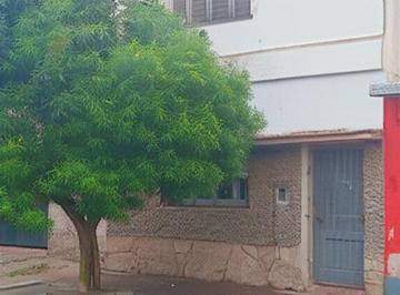 Casa · 108m² · 2 Ambientes · Venta de Casa Bº Alberdi