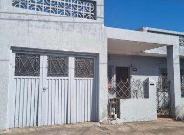 Casa · 80m² · 3 Ambientes · 2 Cocheras · Venta Casa a Refaccion Cerca Estacion de F Varela
