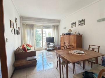 Departamento · 44m² · 2 Ambientes · Alquiler 2 Amb Al Frente con Balcón